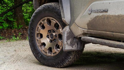 Toyota Tacoma Trailhunter vs Nissan Frontier Pro-4X Comparison