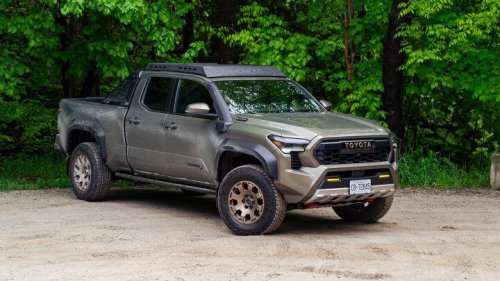 Toyota, Toyota Tacoma, Nissan, Toyota Tacoma Trailhunter vs Nissan Frontier Pro-4X Comparison