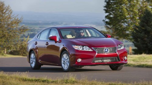 Toyota, Toyota Crown, The Toyota Crown: A luxury sedan that defies expectations