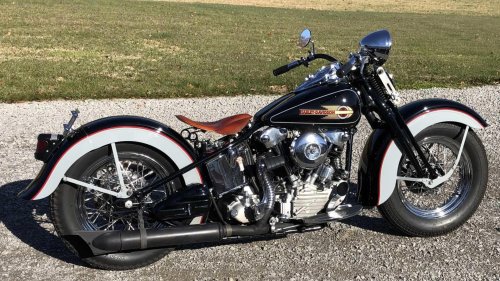 10 Vintage Cruisers That Turn Heads Like Supermodels