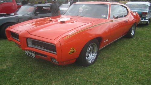 9 legendary muscle cars that dominated the streets