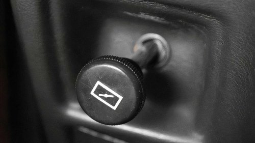 10 Classic Car Features No One Could Live Without That We've All Forgotten