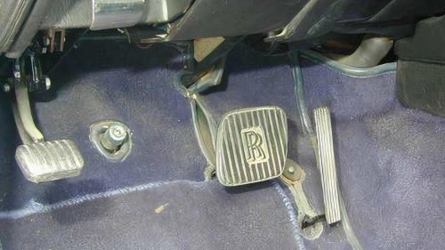 10 Classic Car Features No One Could Live Without That We've All Forgotten