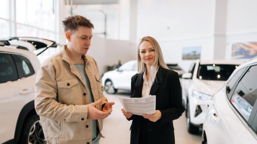 16 Reasons Buying a Car With Cash Might Actually Backfire