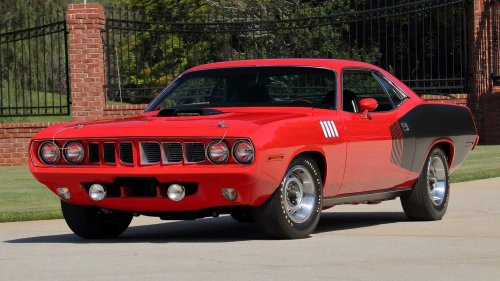 10 Muscle Car Legends: The Icons of the Golden Age