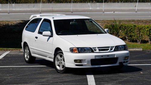 The Unknown JDM Hot Hatch That Revs Higher Than A Corvette ZR1X