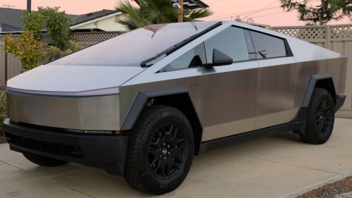 10 Pickup Trucks That Seat 6 People &amp; 10 That Could Never