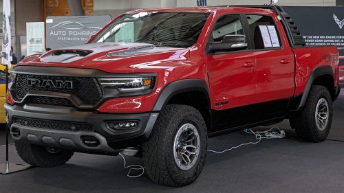 SEAT, 10 Pickup Trucks That Seat 6 People & 10 That Could Never