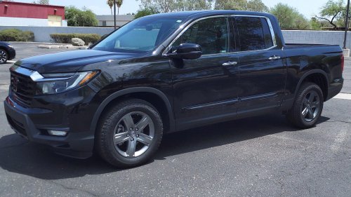 10 Pickup Trucks That Seat 6 People &amp; 10 That Could Never