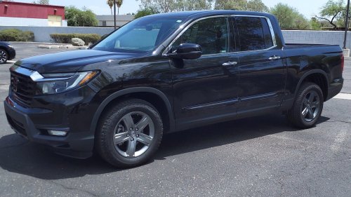 10 Pickup Trucks That Seat 6 People &amp; 10 That Could Never