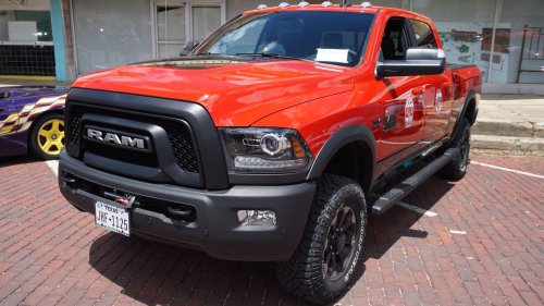 10 Pickup Trucks That Seat 6 People &amp; 10 That Could Never