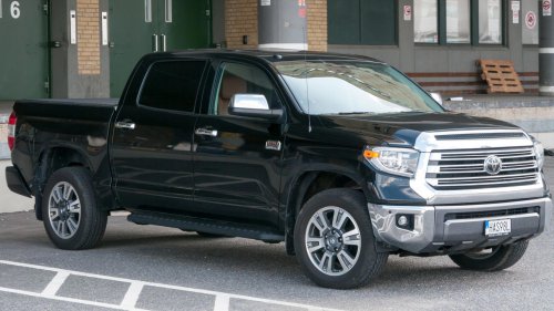 10 Pickup Trucks That Seat 6 People &amp; 10 That Could Never