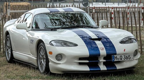 7 cars from the 1990s that still feel brutally fast today