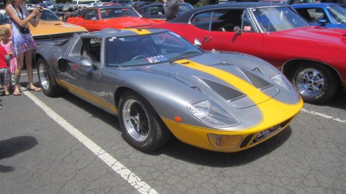 7 race cars that became famous for surviving chaos