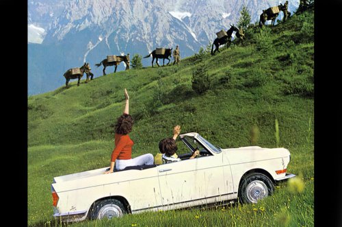 Las fotos publicitarias de coches más extrañas jamás publicadas