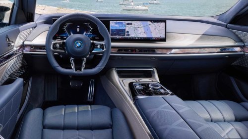 BMW i7: The luxury EV sedan that understands the assignment