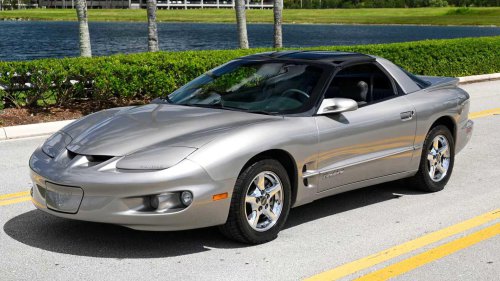 8 underrated muscle cars that cost less than a new Ford Mustang