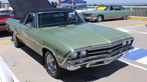 20 Vintage Pickups People Still Love Driving