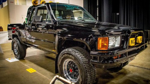 20 Vintage Pickups People Still Love Driving