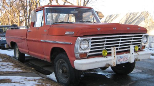 20 Vintage Pickups People Still Love Driving