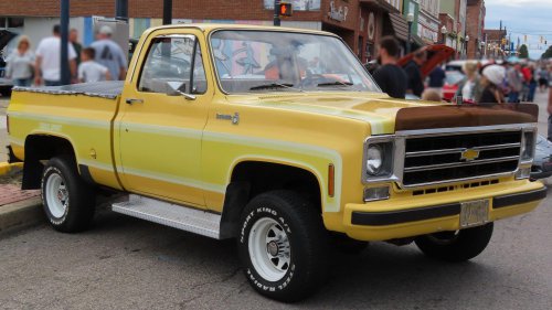 20 Vintage Pickups People Still Love Driving