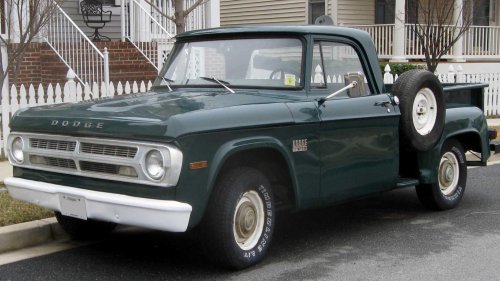 20 Vintage Pickups People Still Love Driving