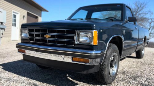 20 Vintage Pickups People Still Love Driving