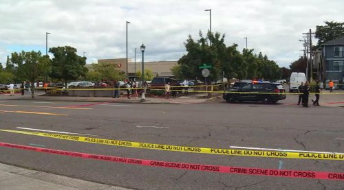 1 dead, 4 hurt after SUV drives onto sidewalk, crashes into 3 vehicles in NE Portland