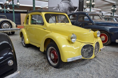 Lo más destacado del museo de automóviles más grande del mundo