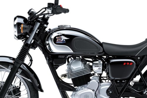 カワサキ「メグロS1」2026年モデル発表！ クロームメッキタンクや専用バッジなど高級感たっぷりの軽二輪ロードスター