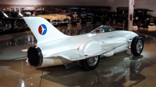 8 Concept Cars That Were Too Futuristic For The Roads