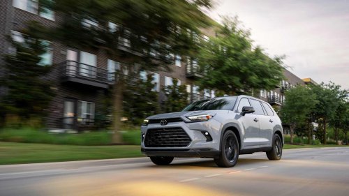 The Japanese three-row hybrid SUV with the highest MPG in 2026