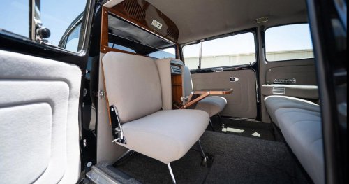 ¿Conoces el Rollswagen? Este Beetle limusina llevó a John Wayne a recoger su primer y único Oscar