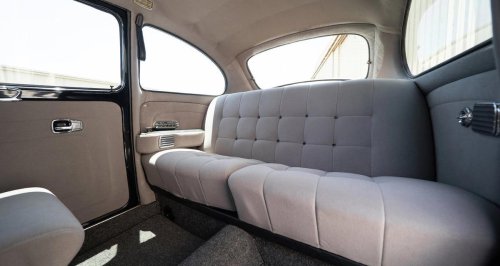 ¿Conoces el Rollswagen? Este Beetle limusina llevó a John Wayne a recoger su primer y único Oscar