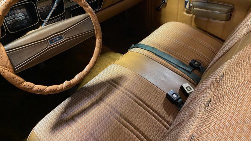 20 Old-School Car Features You Probably Miss