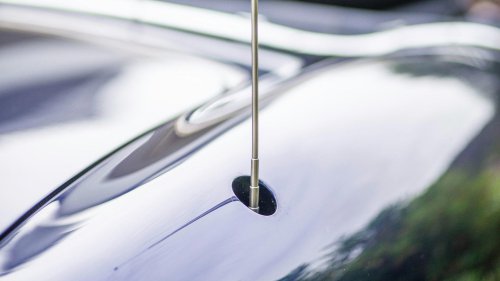 20 Old-School Car Features You Probably Miss