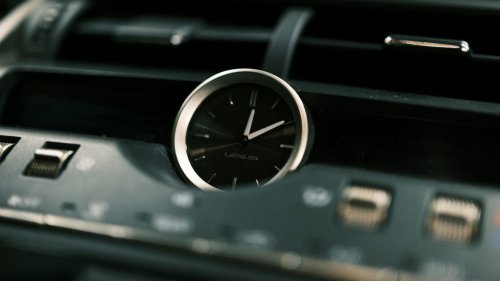 20 Old-School Car Features You Probably Miss