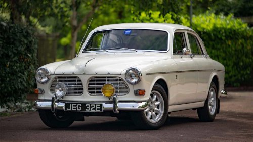 10 Gorgeous Classic Cars From The '60s That Are Now Dirt Cheap