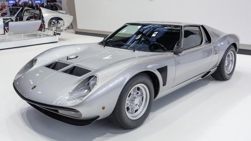 12 classic cars that still look good today