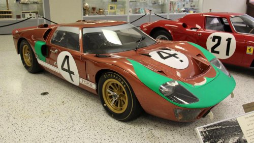 9 old-school performance icons that still feel larger than life