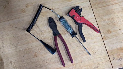 10 Essential Tips For Working On Classic Cars | Beginner's Guide