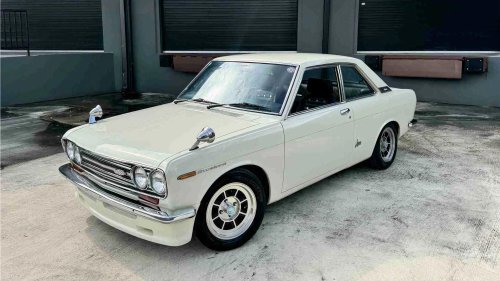 10 Gorgeous Classic Cars From The '60s That Are Now Dirt Cheap