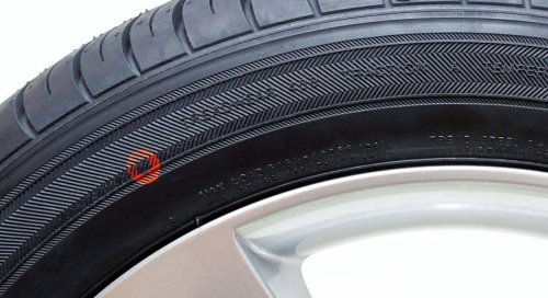 Los puntos rojos y amarillos en los neumáticos tienen un significado que muchos desconocen: afectan a la seguridad y al desgaste de las ruedas