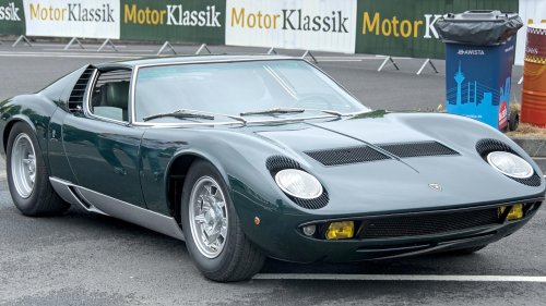 10 Classic Cars That Are A Nightmare To Care For & 10 That Are A Dream