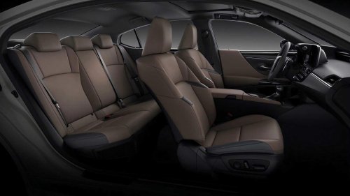 The used executive car that feels brand new for $30K