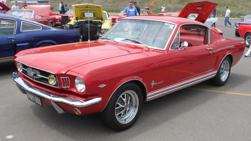 10 Classic Cars That Are A Nightmare To Care For &amp; 10 That Are A Dream