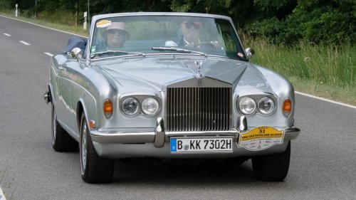 10 Classic Cars That Are A Nightmare To Care For &amp; 10 That Are A Dream