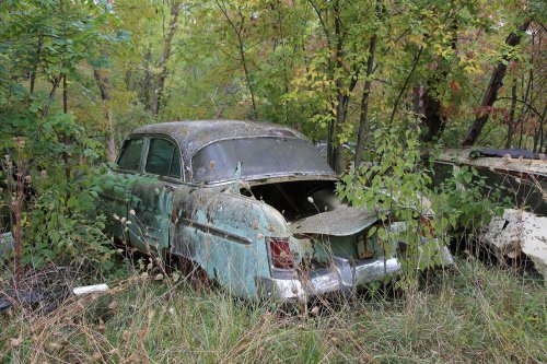 Tesoros encontrados en Ron's Auto Salvage en Allison, Iowa