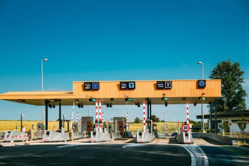 Adiós a las barreras y las esperas: el sistema que ya usan miles de conductores en España