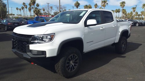 10 Cars That Are Terrible For Night Driving &amp; 10 Amazing Ones